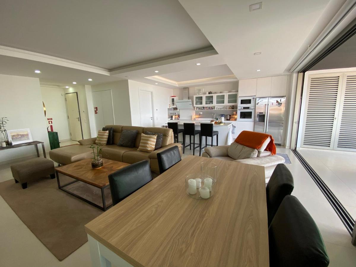 Bay View One, Stunning 3 Bed With Sea View & Rooftop Pool Lagos